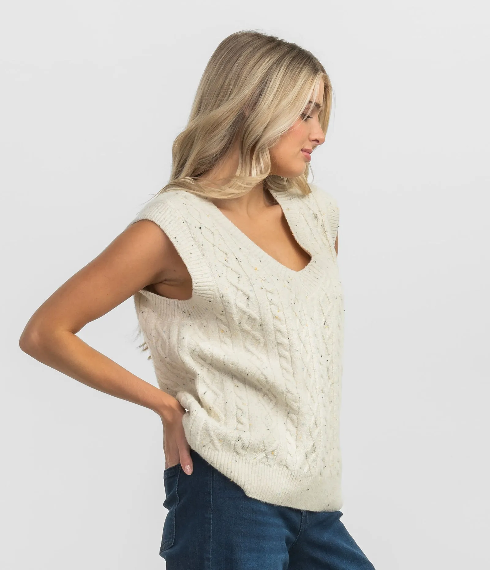 Cable Sweater Vest • Off White