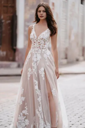 Elegant V-Neck Spaghetti Straps Backless Tulle Appliques Lace Wedding Dress