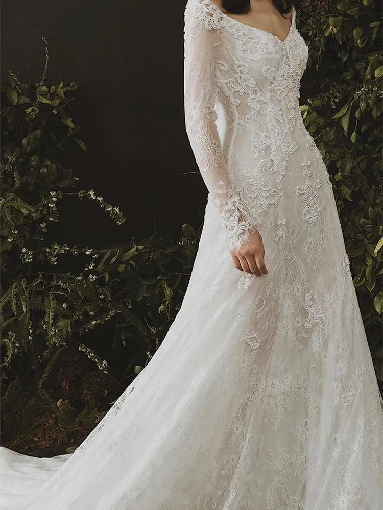 Long Sleeves Sheath Wedding Dresses Lace Appliqued Gowns TN236
