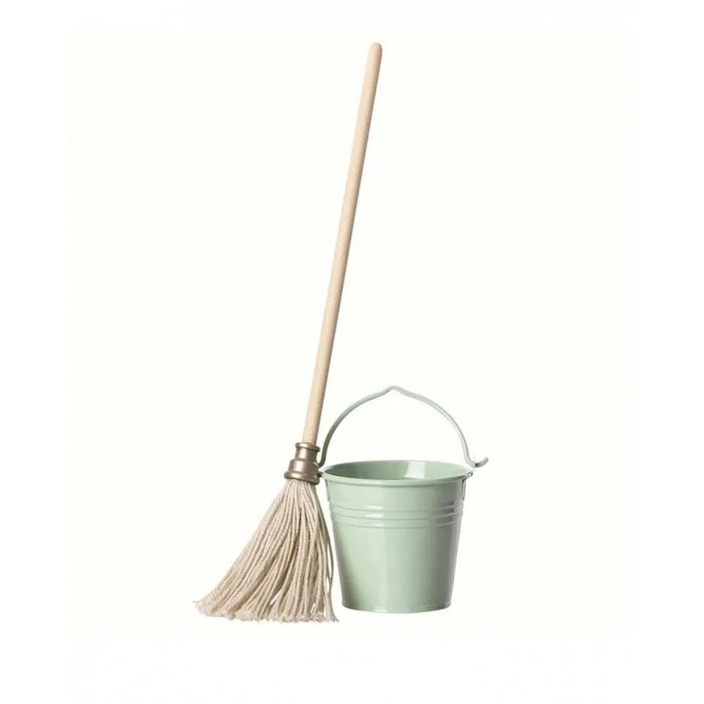 Maileg bucket and mop